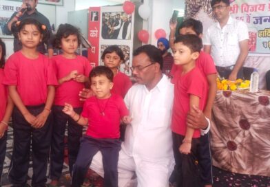 कोपल वाणी चाईल्ड वेलफेयर में दिव्यांग बच्चों के साथ मनाया आरपीआई प्रमुख विजय प्रसाद गुप्ता ने अपना जन्मदिवस जशपुर