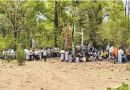 सर्व आदिवासी समाज की देव करसाड में पहुंचे हजारों आदिवासीयों जमीन विवाद के चलते सुरक्षा के  कड़े बंदोबस्त