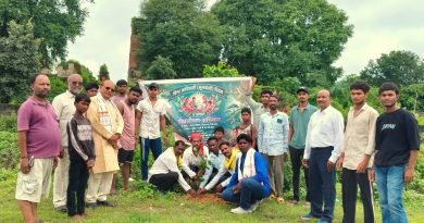 अंतर्राष्ट्रीय आदिवासी दिवस में रतनपुर के ऐतिहासिक धरोहर बादल महल परिसर में किया गया पौधा रोपण.