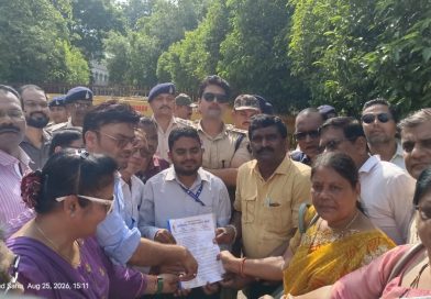 शिक्षक संघर्ष मोर्चा के बैनर तले हुई जंगी रैली* *हजारों की संख्या में जिले भर के शिक्षक उपस्थित होकर किए जोरदार नाराबाजी