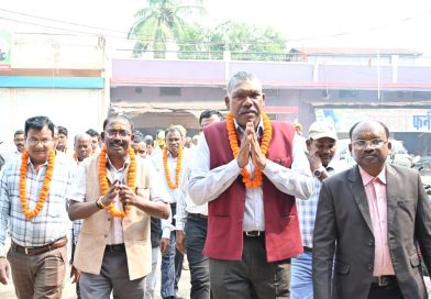 शिक्षक अपने ज्ञान, धैर्य और मेहनत की आहुति देकर छात्रों के जीवन से अज्ञानता के अंधकार को मिटाता है–आर एन ध्रुव