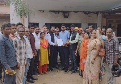 गांव के नजदीक भालू छोड़े जाने के मामले को लेकर जनप्रतिनिधियों और ग्रामीणों का आक्रोश